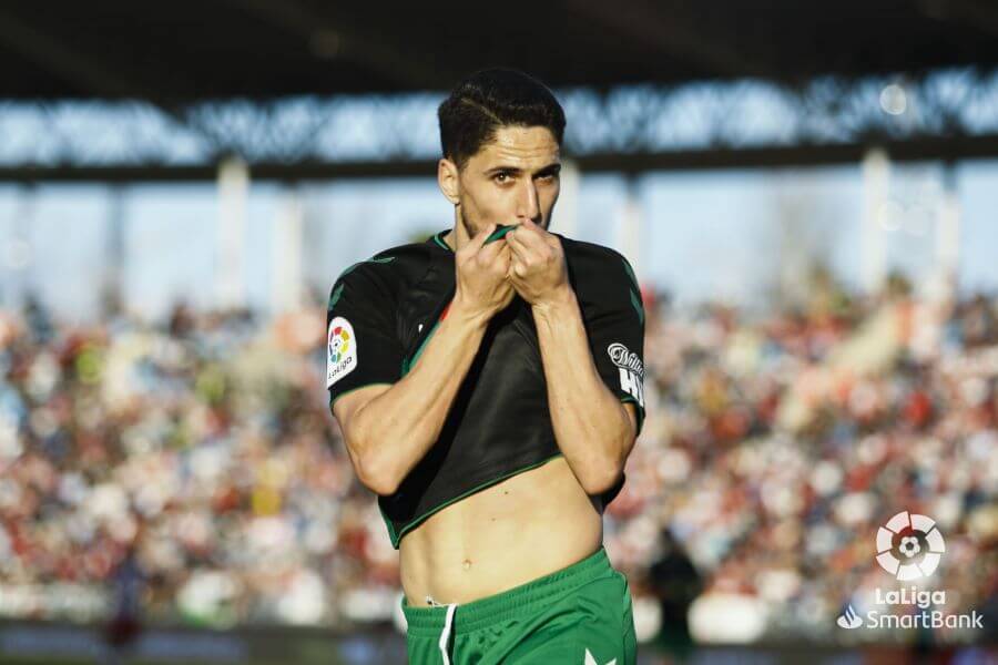 Fidel celebra un gol con el Elche ante el Almería / LFP